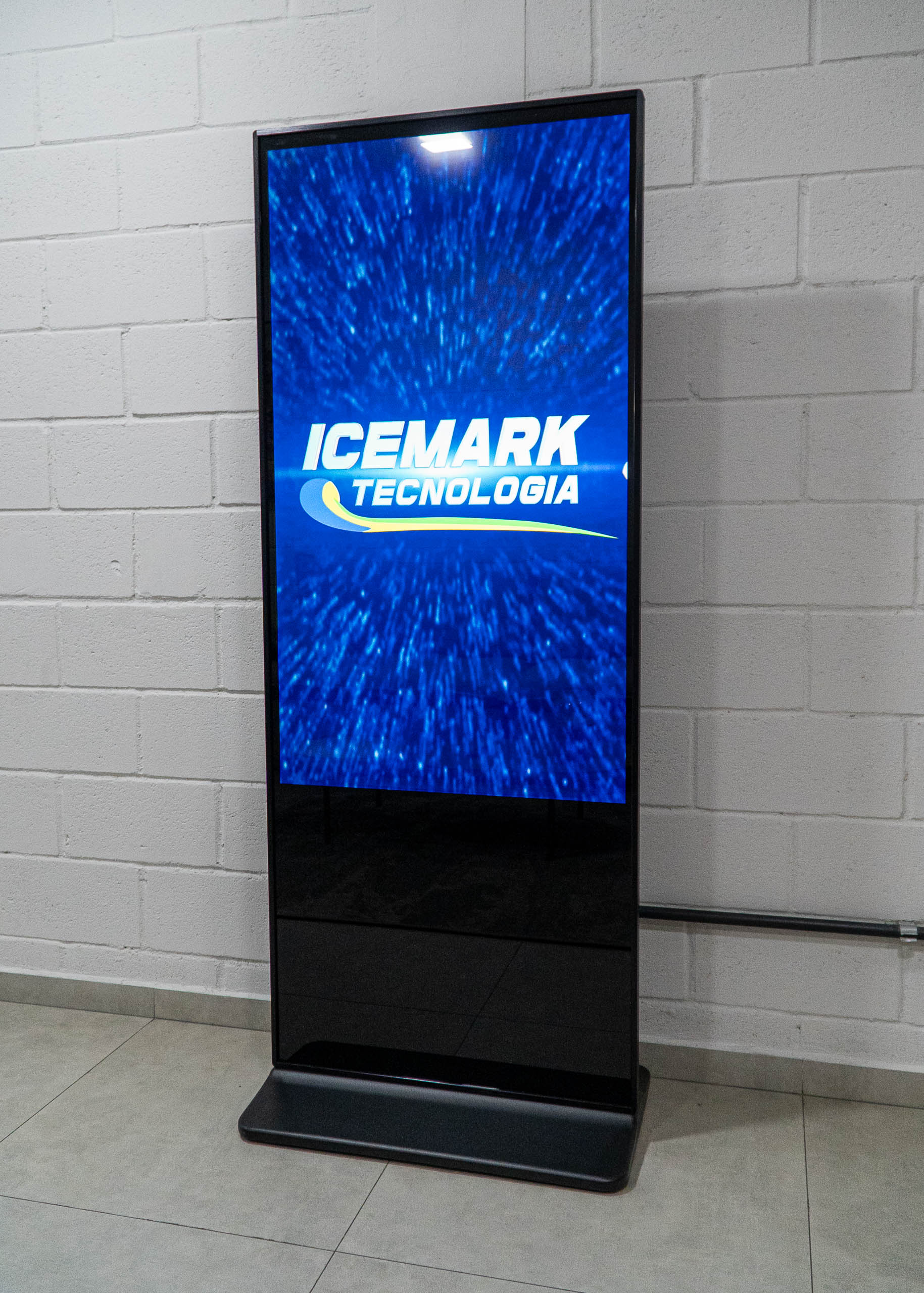 Totem Interativo vertical